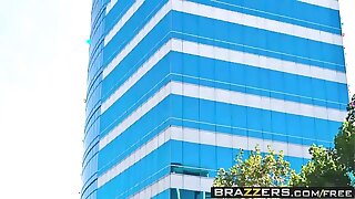 Brazzers - Big Butts Comparable to In the chips Big -  Anal Coverage scene starring Nyomi Banxx & James Deen